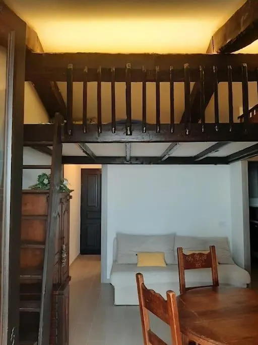 Grand Studio 35 M2 Avec Mezzanine Et Vue Mer Théoule-sur-Mer Appartamento